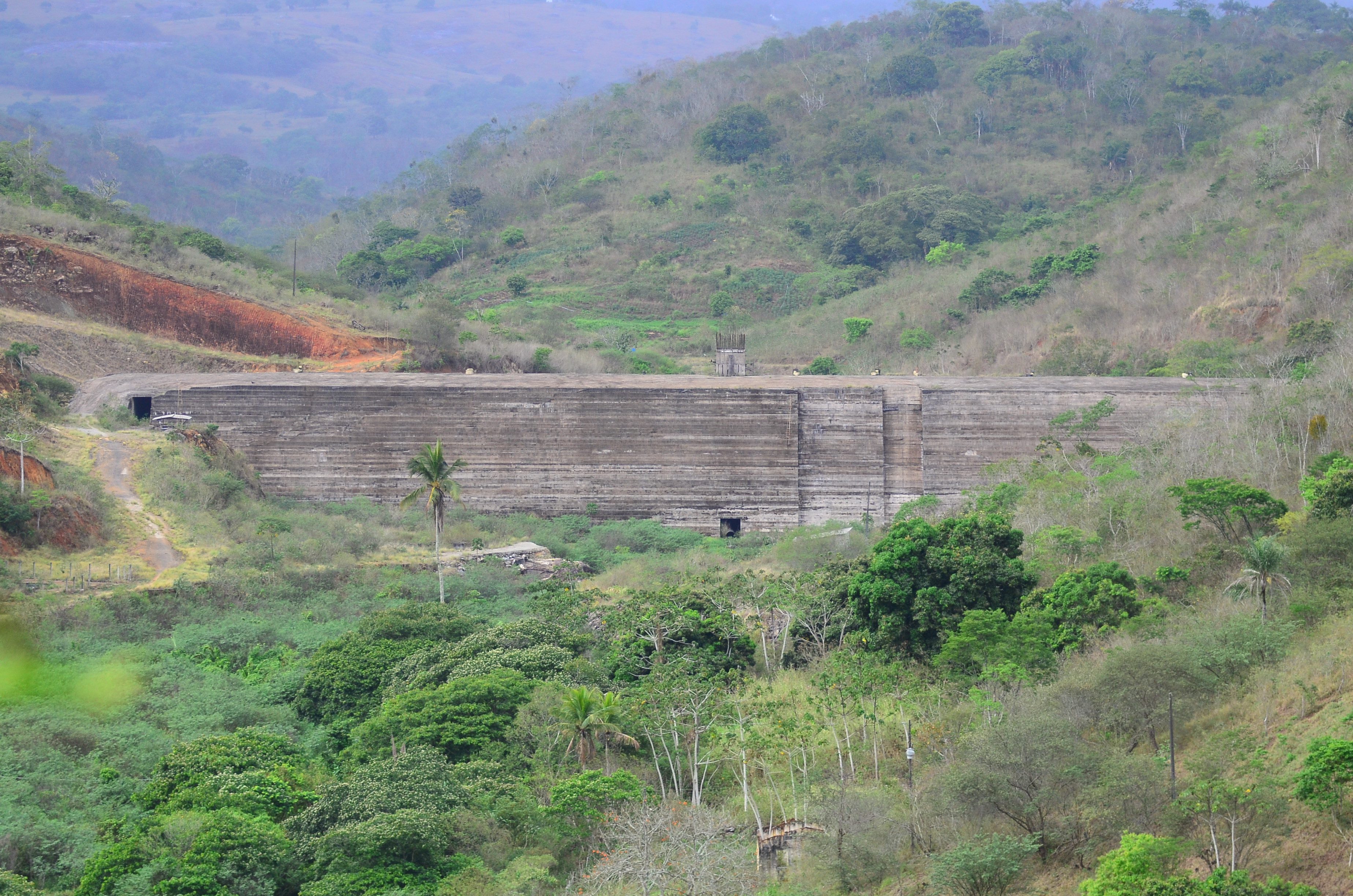 Represa de Panelas II est neste momento com o percentual construtivo em 50%.  (Flvio Japa/Seinfra)