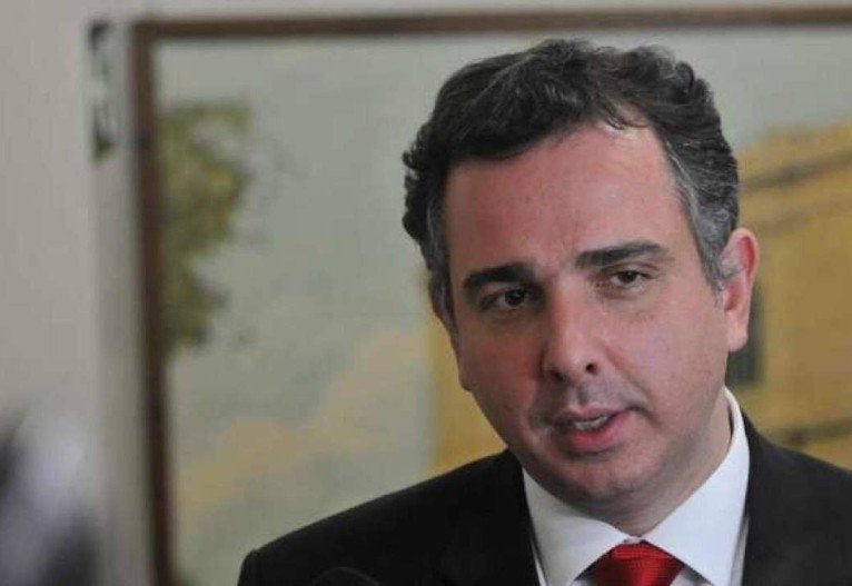 Pacheco pede 'humildade' a Bolsonaro e defende vacinação de crianças (foto: Gladyston Rodrigues/EM/D.A Press) Pacheco pede 'humildade' a Bolsonaro e defende vacinação de crianças (foto: Gladyston Rodrigues/EM/D.A Press)