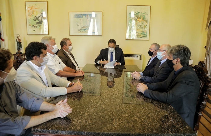 (Paulo Câmara afirma que a mudança vai garantir o desenvolvimento econômico de Pernambuco. Foto: Djair Pedro/SEI.) (Paulo Câmara afirma que a mudança vai garantir o desenvolvimento econômico de Pernambuco. Foto: Djair Pedro/SEI.)