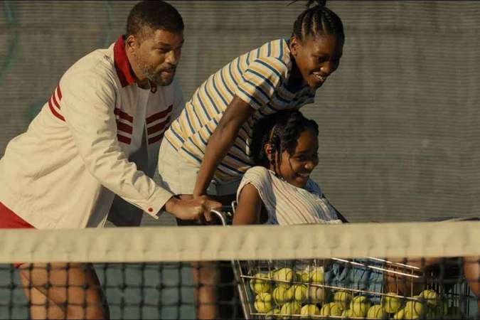 Richard (Will Smith) planejou a carreira vitoriosa de Venus (Sanyya Sidney) e Serena (Demi Singleton), antes do nascimento das filhas (Foto: Warner Bros/Divulgação) Richard (Will Smith) planejou a carreira vitoriosa de Venus (Sanyya Sidney) e Serena (Demi Singleton), antes do nascimento das filhas (Foto: Warner Bros/Divulgação)