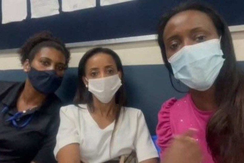 Três mulheres negras foram vítimas de injúria racial quando estavam na fila para utilizar o caixa eletrônico de um agência bancária na Barra da Tijuca, Rio de Janeiro (Foto: Reprodução) Três mulheres negras foram vítimas de injúria racial quando estavam na fila para utilizar o caixa eletrônico de um agência bancária na Barra da Tijuca, Rio de Janeiro (Foto: Reprodução)
