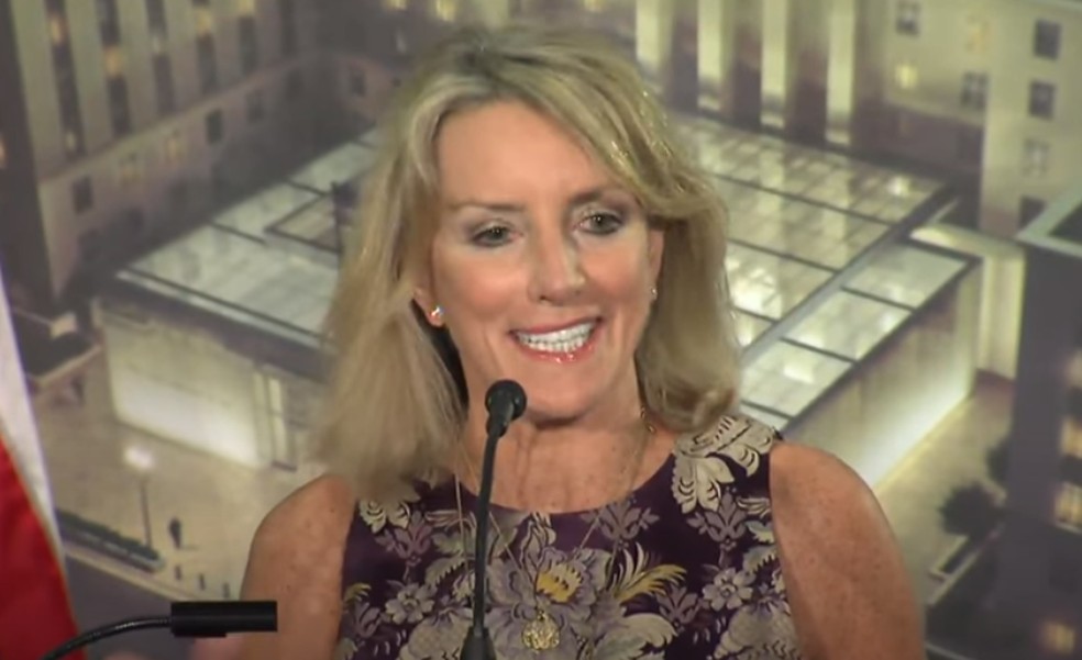 (Elizabeth Bagley em imagem de 2017. Foto: Dep. de Estado dos EUA/Youtube/Reprodução) (Elizabeth Bagley em imagem de 2017. Foto: Dep. de Estado dos EUA/Youtube/Reprodução)