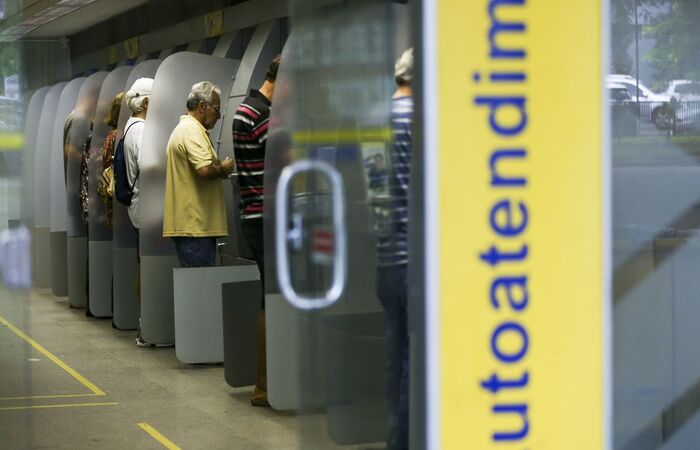 A FEBRABAN orienta os clientes a utilizarem preferencialmente os canais digitais, como sites e aplicativo dos bancos (Marcelo Camargo/Agência Brasil)