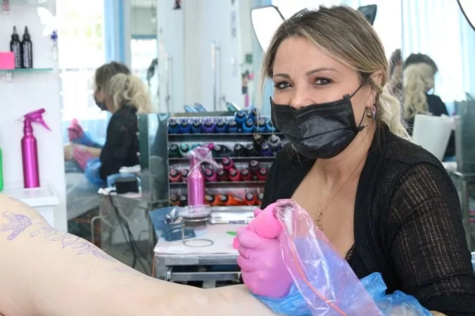 Projeto Oferece Tatuagens Gratuitas Para Cobertura De Cicatrizes Em Mulheres Brasil Diario De Pernambuco