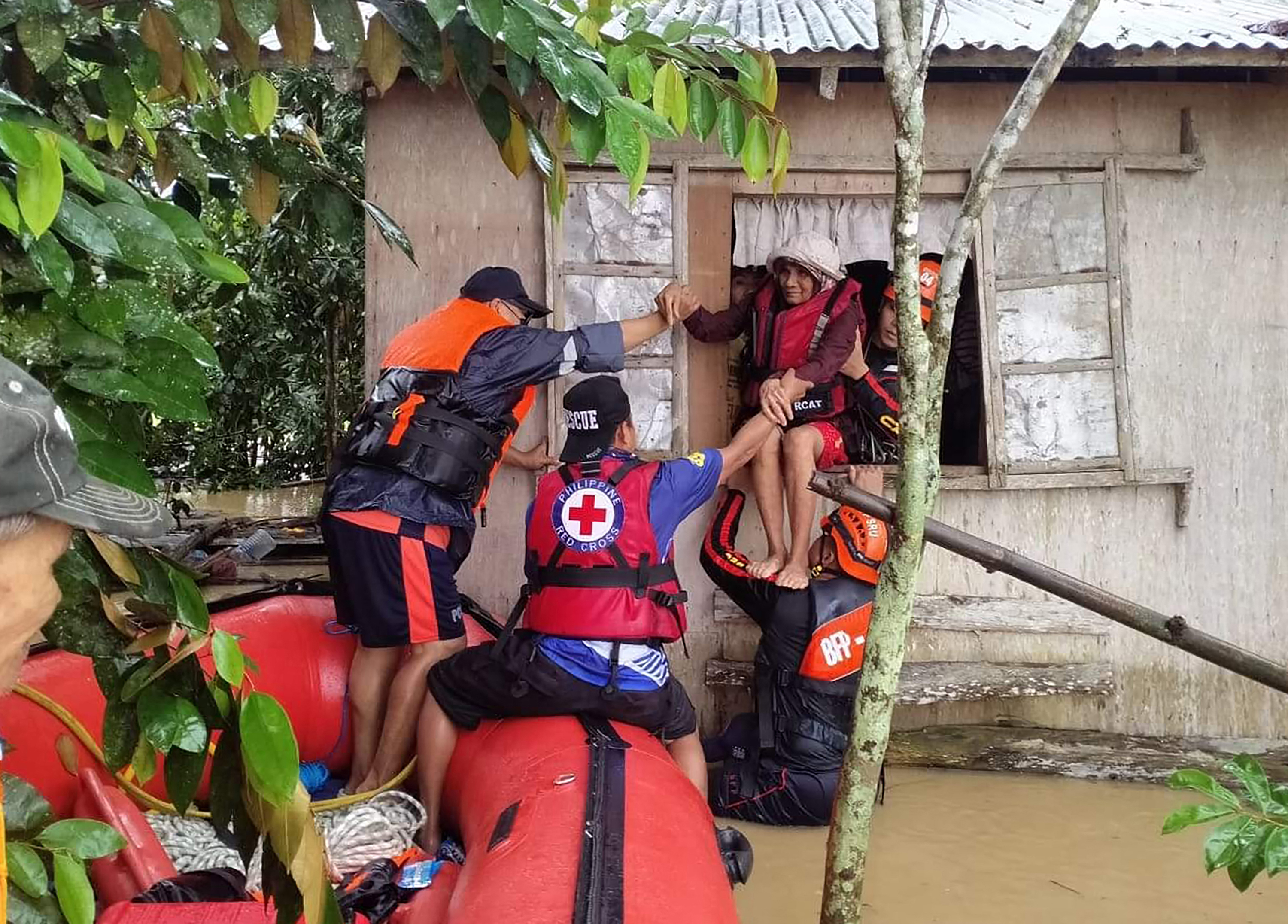 N&uacute;mero de mortes por tempestade nas Filipinas sobe para 80 | Mundo: Diario  de Pernambuco