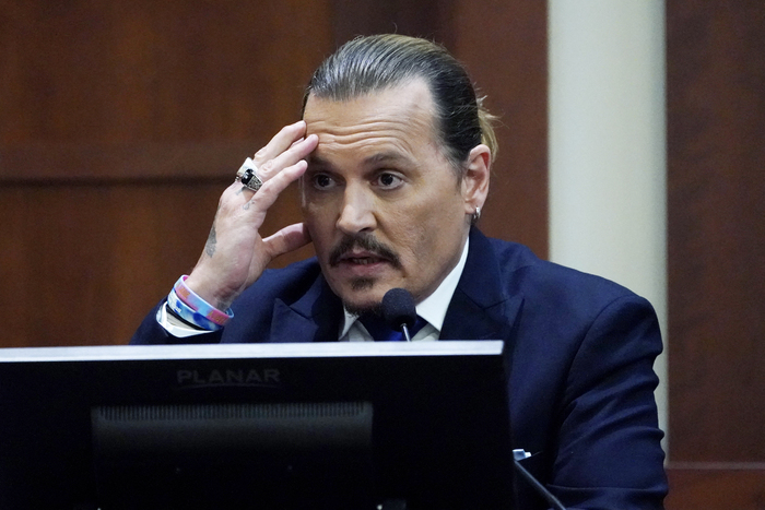 Termina interrogatório de Johnny Depp em julgamento contra sua ex