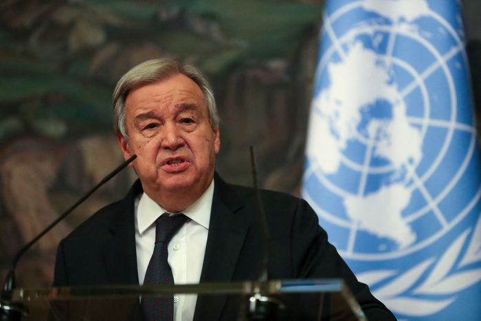 (Foto: Maxim SHIPENKOV / POOL / AFP
) (Foto: Maxim SHIPENKOV / POOL / AFP
)