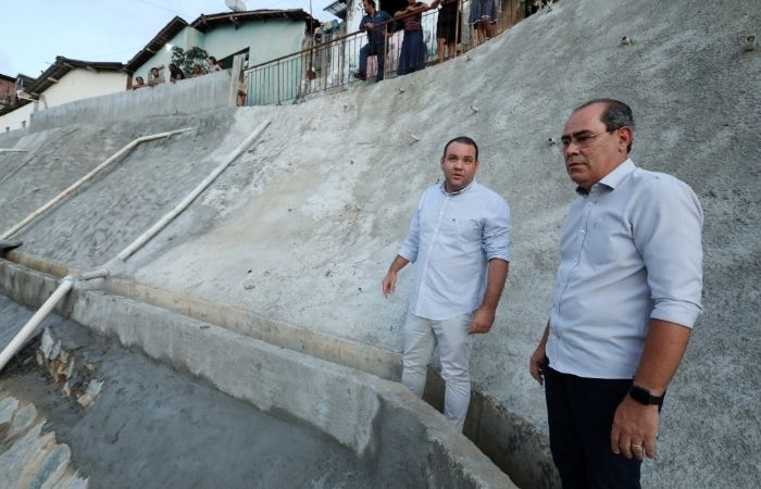 Visita do prefeito Mano foi feita nesta quarta-feira, dia 27 de abril (Chico Bezerra) Visita do prefeito Mano foi feita nesta quarta-feira, dia 27 de abril (Chico Bezerra)