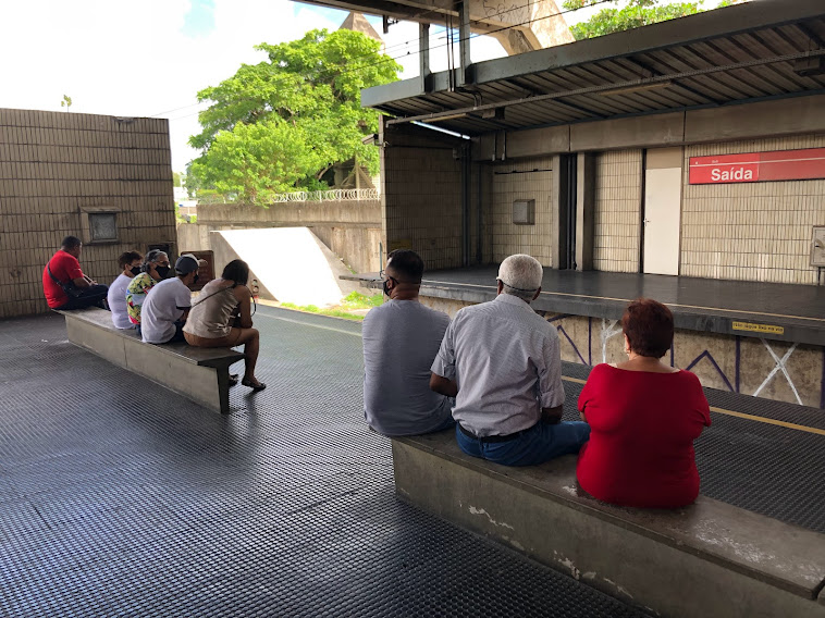 Segundo a CBTU, por volta das 8h30 foi detectado um problema na rede aérea de alimentação de energia dos trens próximo à Estação Camaragibe. (Fabson Gabriel) Segundo a CBTU, por volta das 8h30 foi detectado um problema na rede aérea de alimentação de energia dos trens próximo à Estação Camaragibe. (Fabson Gabriel)