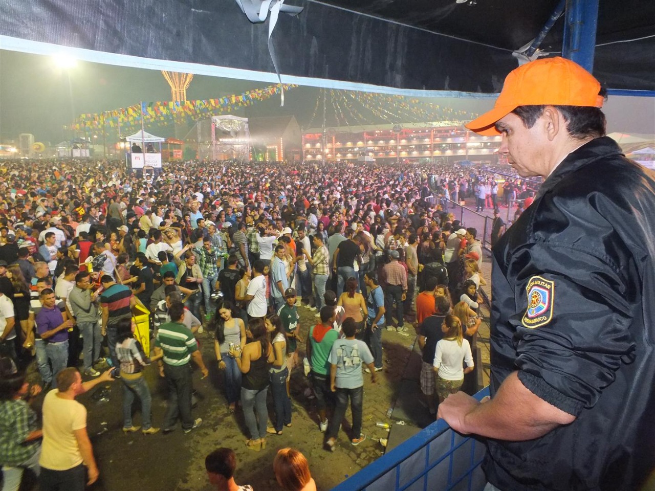 Prefeituras e demais organizadores de eventos juninos têm até 25 de maio para fazer a solicitação para obter incremento no policiamento durante as festividades.

  (SDS/Reprodução)