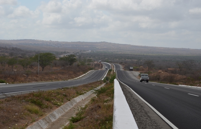 As obras atualmente esto com o percentual de, aproximadamente, 40% dos trabalhos executados. As obras foram paralisadas em 2020 por causa da Covid-19. (Seinfra/Reproduo)