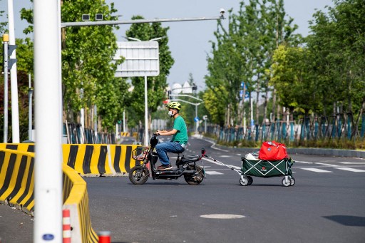 Para usar o transporte pblico,  necessrio apresentar um teste negativo de covid-19. (LIU JIN / AFP
)