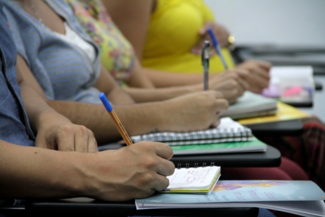 Serão ofertadas 99 bolsas integrais de estudos em cursos de nível superior e 159 em ensino técnico, com valor estimado em R$ 16 milhões.
(Miva Filho/SES-PE) Serão ofertadas 99 bolsas integrais de estudos em cursos de nível superior e 159 em ensino técnico, com valor estimado em R$ 16 milhões.
(Miva Filho/SES-PE)