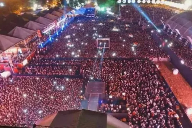 Em meio à polêmica sobre cachê, Gusttavo Lima faz show em