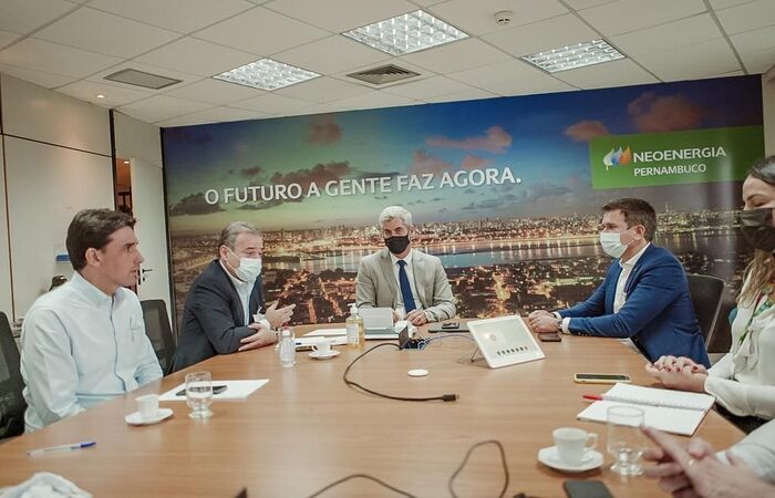 Deputado se reunirá com presidente da Compesa para a isenção nas contas de água
(Foto: divulgação) Deputado se reunirá com presidente da Compesa para a isenção nas contas de água
(Foto: divulgação)