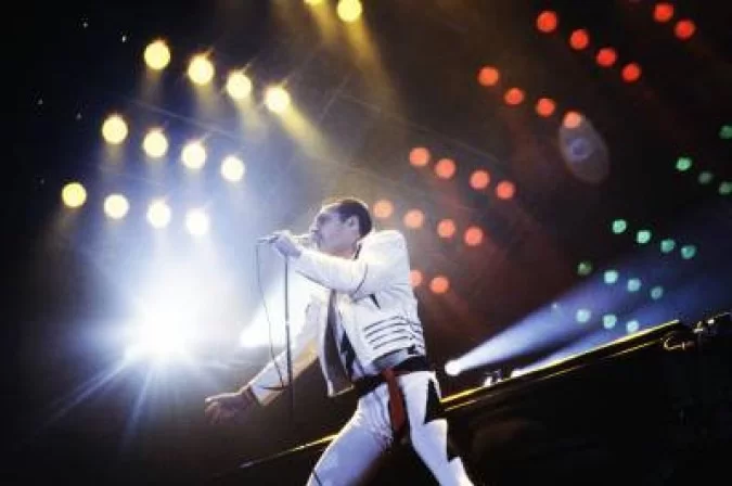 "Face It Alone" foi faixa gravada para o álbum "The Miracle", em 1989; após tentativas de restauração e colagem, a banda lançará a música em setembro (crédito: JEAN-CLAUDE COUTAUSSE
) "Face It Alone" foi faixa gravada para o álbum "The Miracle", em 1989; após tentativas de restauração e colagem, a banda lançará a música em setembro (crédito: JEAN-CLAUDE COUTAUSSE
)