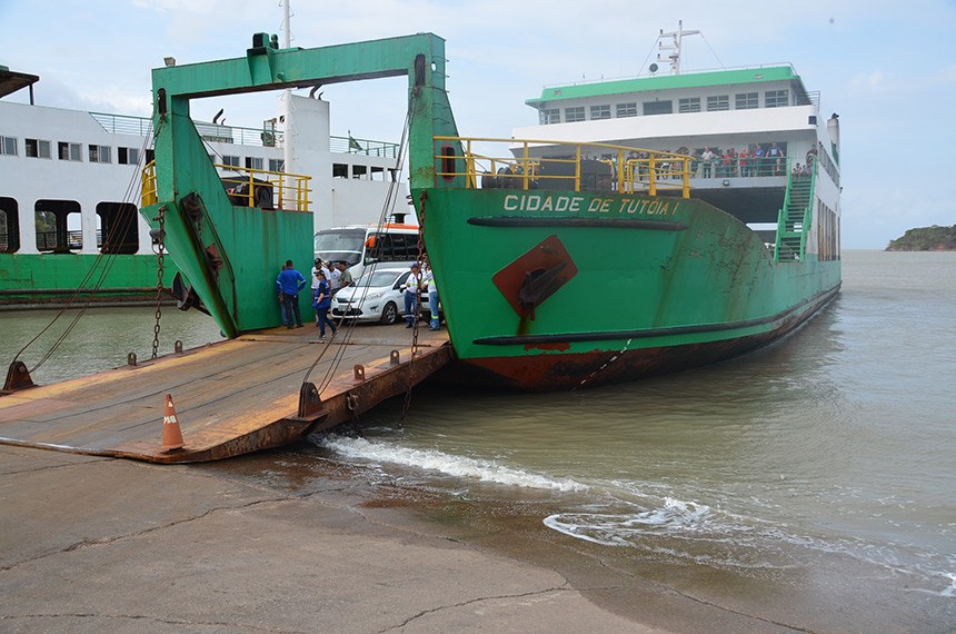  (A Comissão vai acompanhar a situação da travessia de ferry boat que conecta a região ocidental do Maranhão à ilha de São Luís. Foto: CCOM-MPMA)