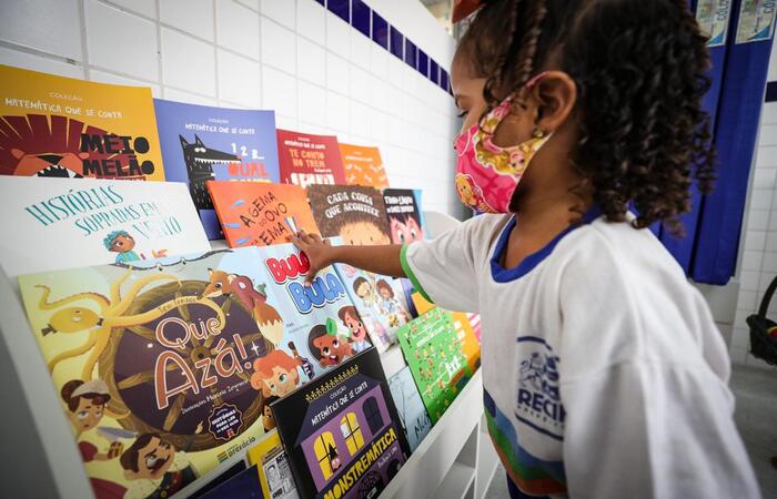  (Foto: Nesta quinta-feira (16), moradores receberam a ampliao da Creche Escola Recife Esperana, que passar por novo aumento de vagas em breve. Escola municipal da localidade tambm ganhar nova sede. Rodolfo Loepert/PCR.)