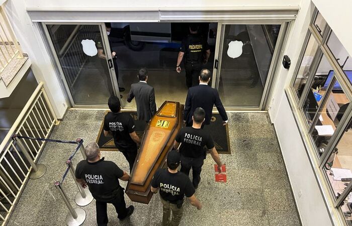 Participação de outras pessoas no crime é tida como certa
(Foto: TV Brasil) Participação de outras pessoas no crime é tida como certa
(Foto: TV Brasil)