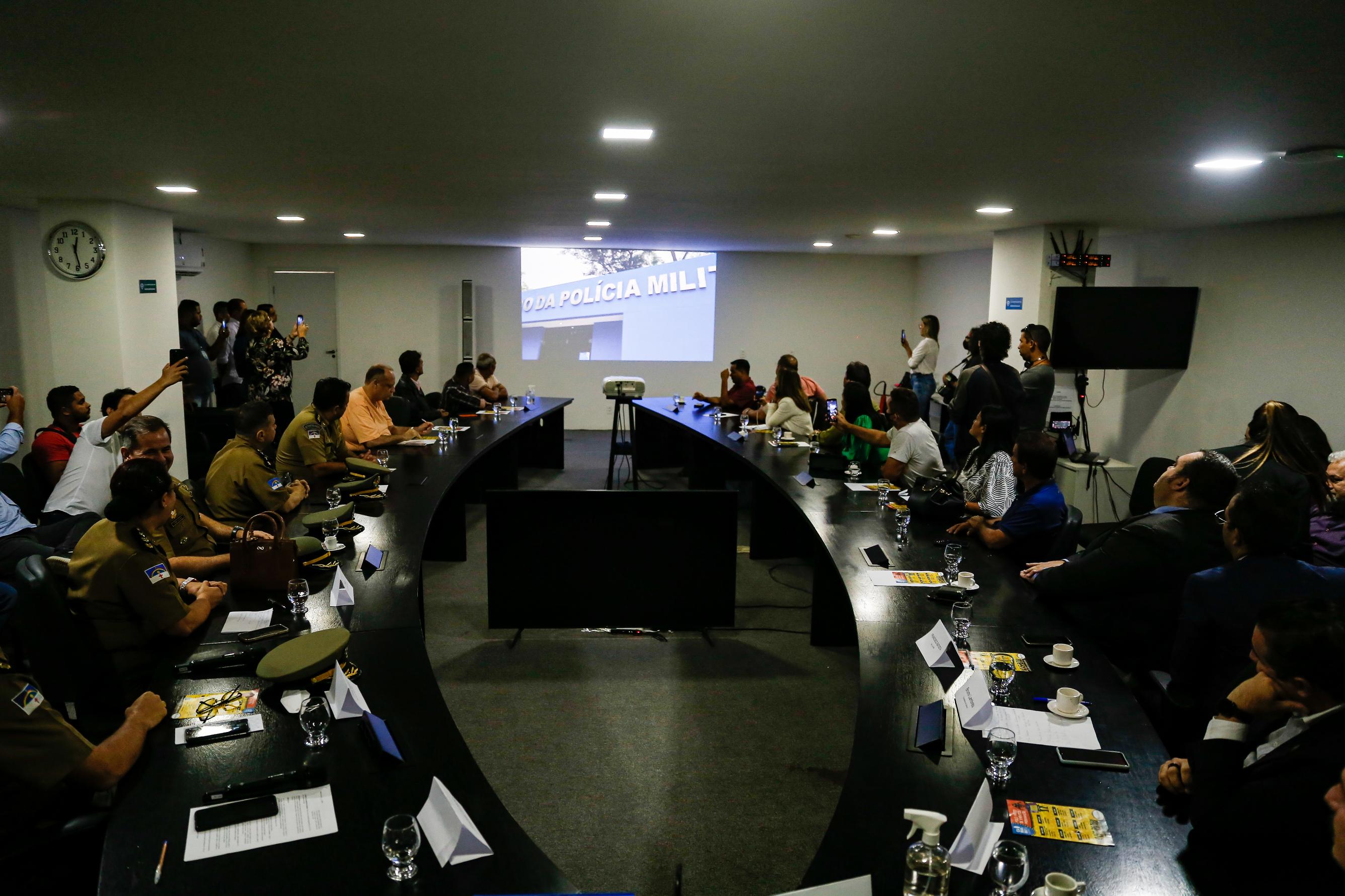 Reunião aconteceu na sala de monitoramento da prefeitura e se encerrou no início da tarde  (Rafael Vieira/DP Foto)