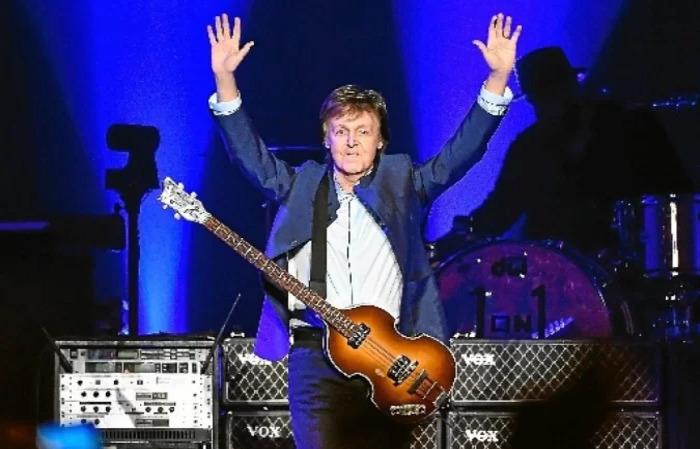  (O artista comemourou o octogenário com uma turnê nos Estados Unidos. E o ex-companheiro de banda, Ringo Starr, felicitou o amigo pela data. Foto: Steve Jennings/AFP.
)
