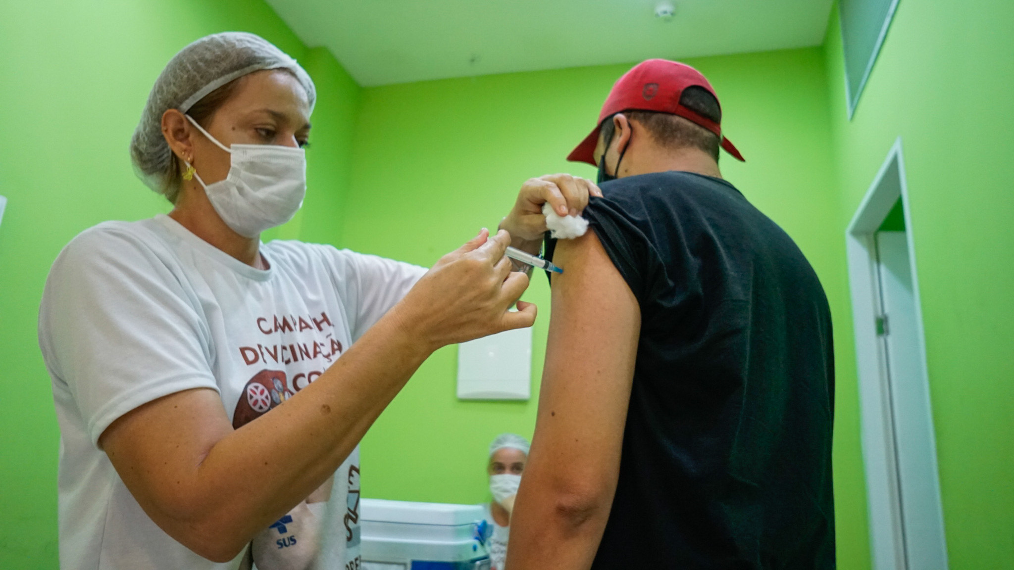 A imunização segue ocorrendo sem a necessidade de agendamento (Divulgação) A imunização segue ocorrendo sem a necessidade de agendamento (Divulgação)