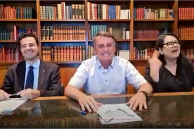  (Bolsonaro aumenta o tom para governadores que entraram na Justia contra deciso de limitar a 17% o ICMS. Foto: Reproduo / Youtube)