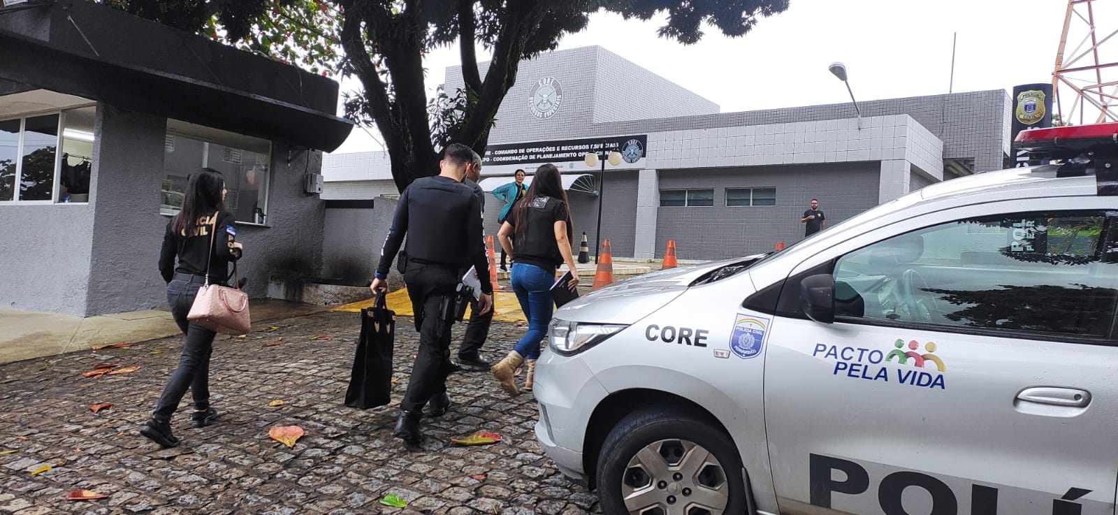 A investigação, iniciada a pedido da Compesa, busca identificar e desarticular uma quadrilha suspeita de lavagem de dinheiro (Divulgação)