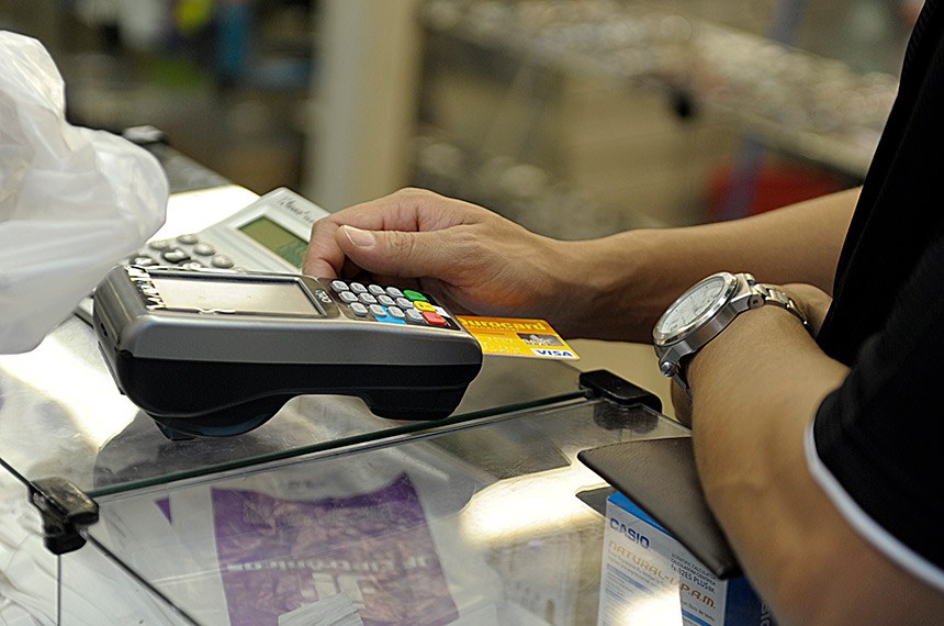 (Pela proposta, o consumidor deverá informar à administradora do cartão de crédito sua preferência pelo nome social ou fantasia. Foto: Jefferson Rudy/Agência Senado) (Pela proposta, o consumidor deverá informar à administradora do cartão de crédito sua preferência pelo nome social ou fantasia. Foto: Jefferson Rudy/Agência Senado)