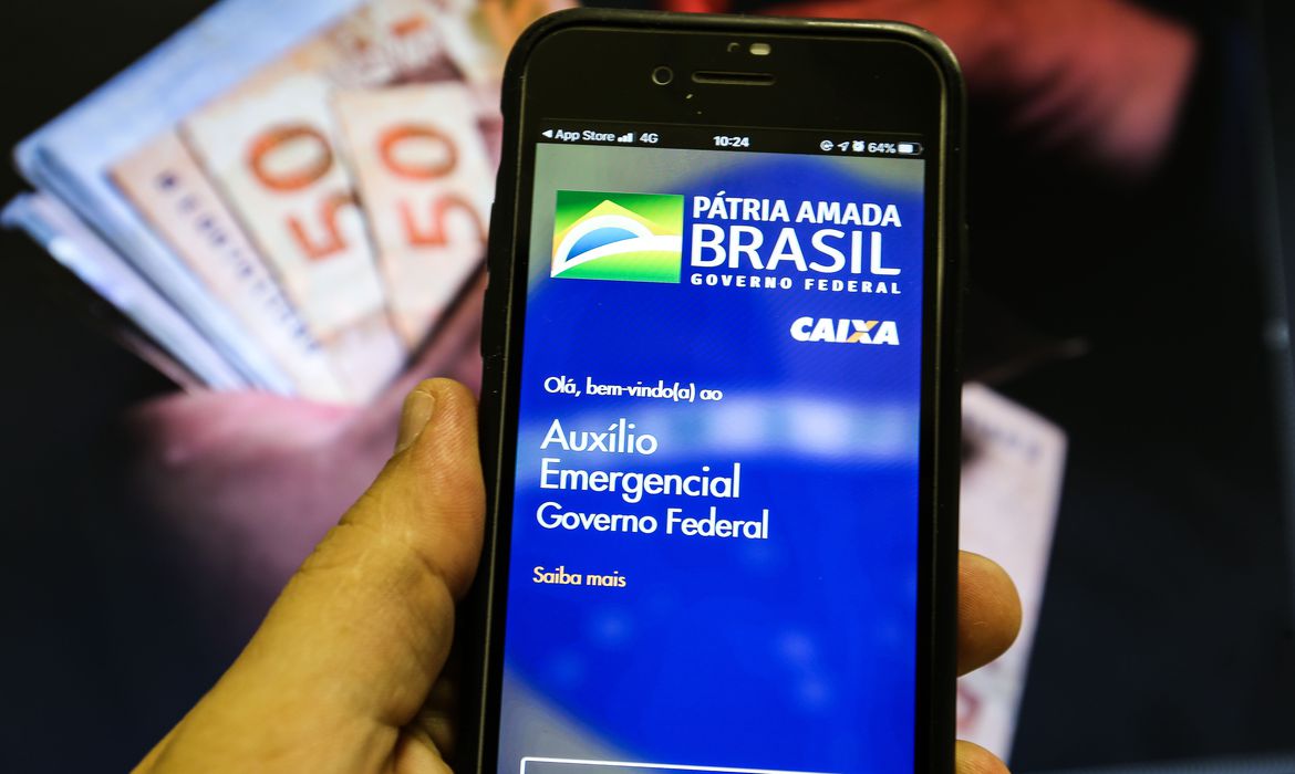  (Os dados fazem parte de uma investigação da Controladoria-Geral da União (CGU) sobre fraudes durante os pagamentos do auxílio. Foto: Marcelo Camargo/Agência Brasil
)
