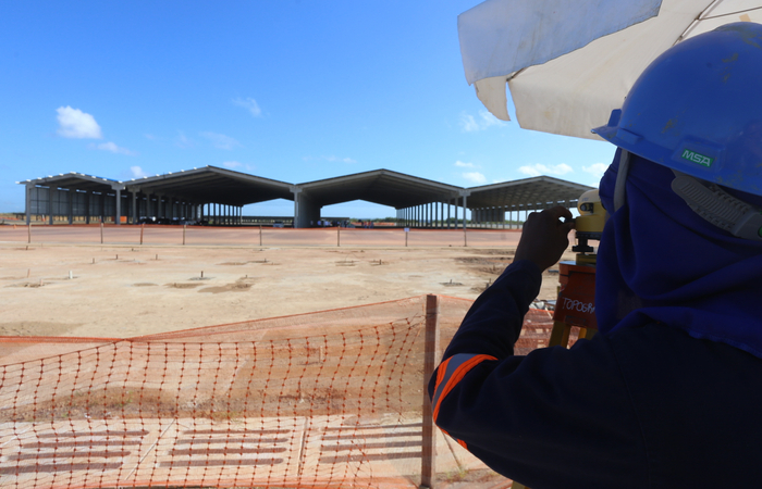 Empreendimento j est sendo erguido ao lado da fbrica FCA Jeep, em Goiana (Alusio Moreira/SEI)