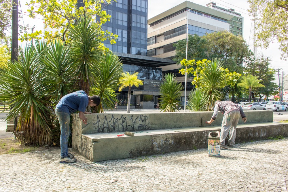 Reeducandos consertam parquinho e cuidam de praça na Rua da Aurora ...
