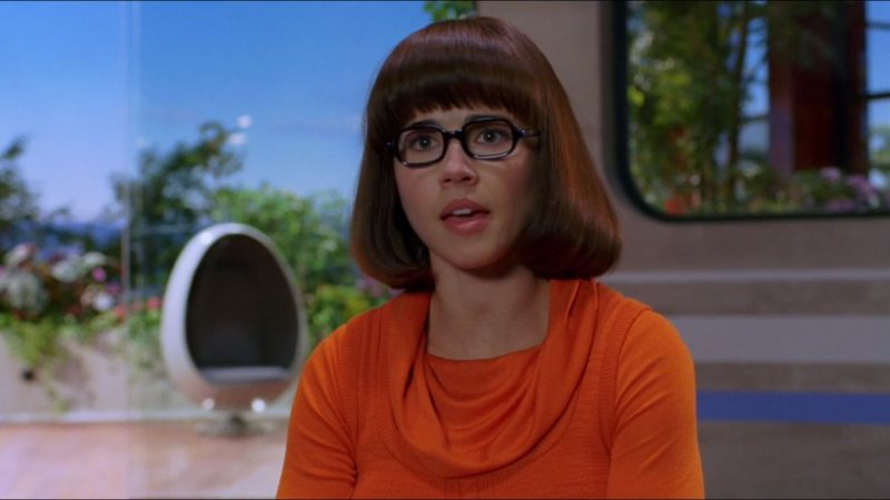 Velma sai do armário em novo filme de Scooby Doo para