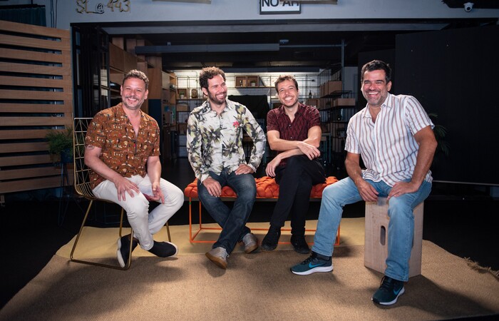  (Alfredo Del-Penho, Joo Cavalcanti, Moyseis Marques e Pedro Miranda formam o quarteto. )