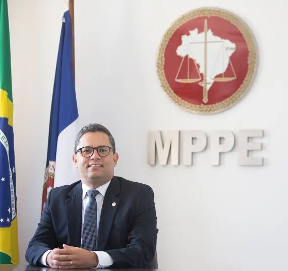 Paulo Augusto de Freitas Oliveira foi o mais votado, com 30 votos, foi o atual Procurador Geral de Justiça. Pela tradição de indicação do primeiro colocado, deve ser o escolhido.  (Foto: Divulgação/MPPE)