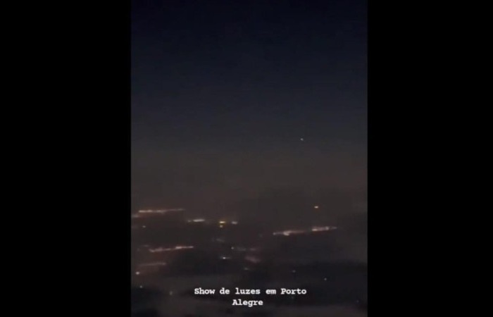 Essa é a quinta noite seguida que pilotos de aviões comerciais registram relatos de luzes não identificadas no céu do Brasil (Crédito: Reprodução/Twitter)