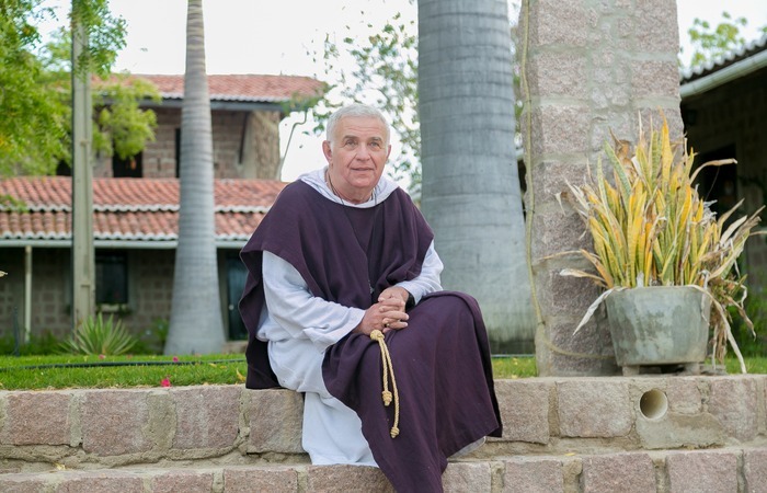 Padre Airton Freire segue internado no Recife | Local: Diario de Pernambuco
