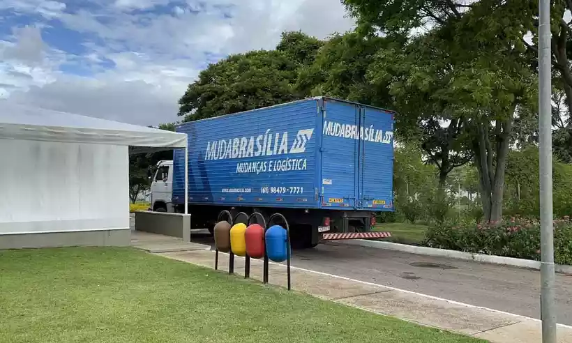 Caminhão de mudança chega ao Palácio da Alvorada | Política: Diario de Pernambuco Caminhão de mudança chega ao Palácio da Alvorada | Política: Diario de Pernambuco