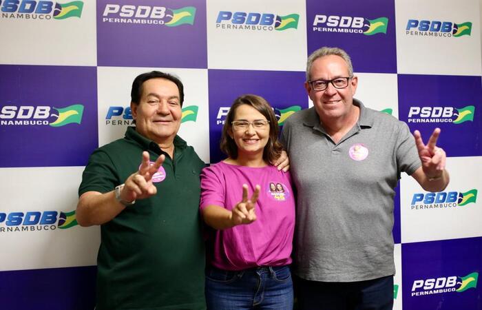 
Izaas Regis, Dbora Almeida (deputados eleitos) e lvaro Porto (reeleito), integrantes da bancada do PSDB na Alepe (Divulgao)