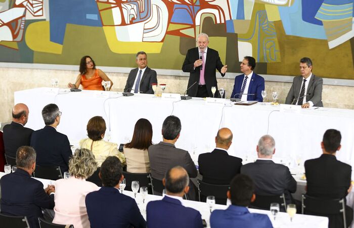 Lula se reuniu com reitores de universidades e institutos federais (Crédito: Marcelo Camargo/Agência Brasil)