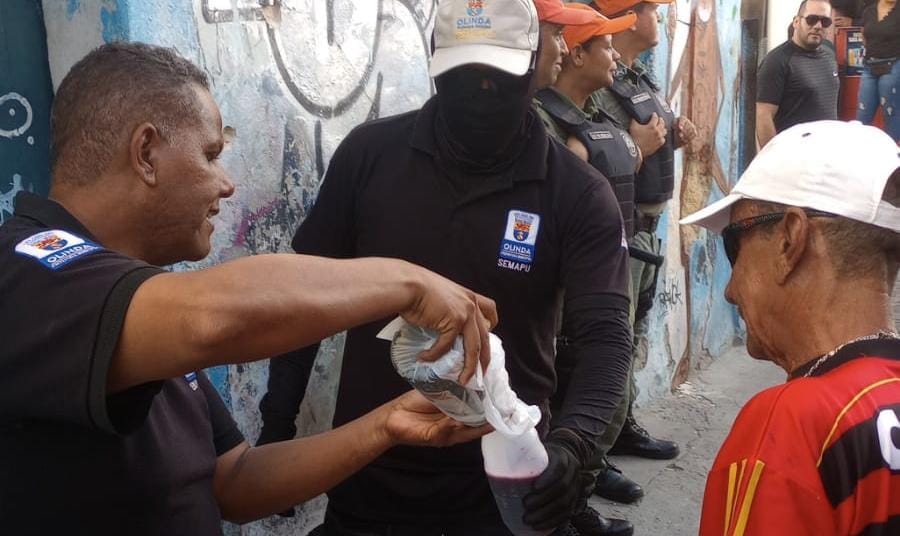 Atuao do Controle Urbano foi feita em pontos fixos e circulando pelas ruas do Stio Histrico (Fotos: PMO)