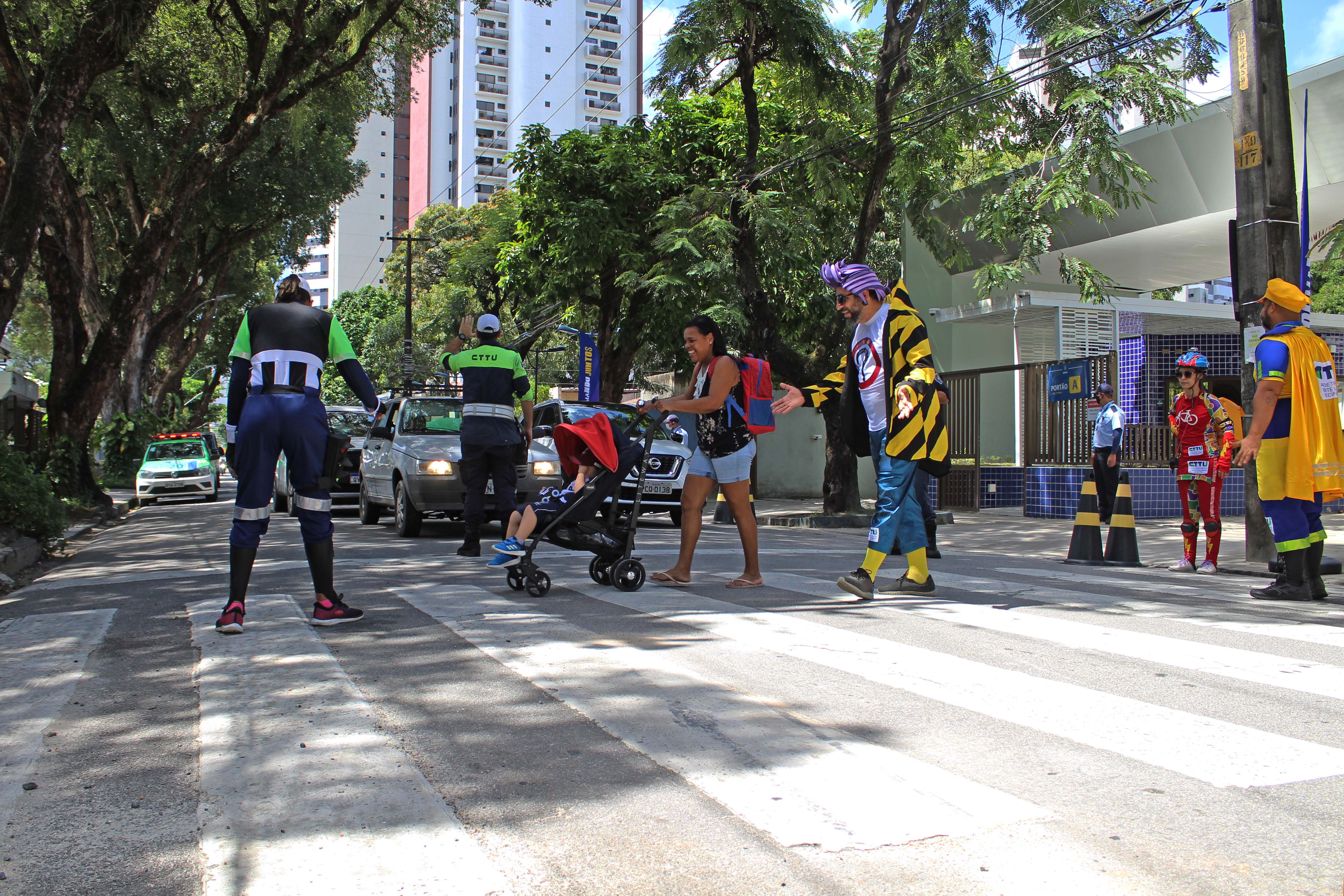 Com retorno das atividades escolares, equipes de educao, fiscalizao e infraestrutura viria da CTTU sero reforadas nas vias da capital para garantir o respeito s leis de trnsito (Josenildo Gomes/CTTU)