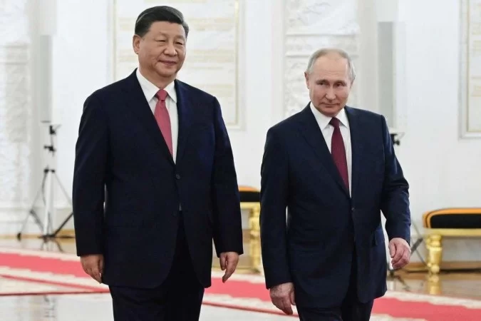 Declaração foi publicada durante a visita do presidente chinês, Xi Jinping, em Moscou. Ele se encontrou com líder russo Vladimir Putin e anunciaram negociações e parcerias entre os dois países (Foto: Pavel Byrkin / SPUTNIK / AFP)