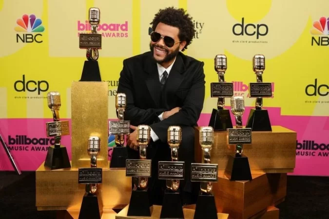 (Foto: Twitter @BBMAs/Reprodução) (Foto: Twitter @BBMAs/Reprodução)
