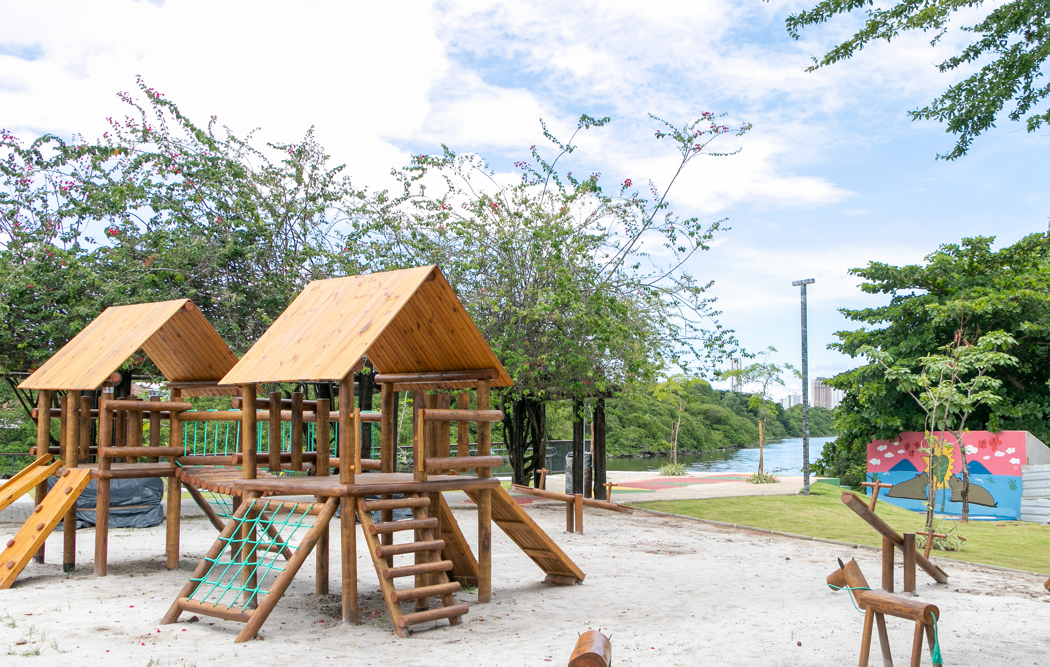Com investimento de aproximadamente R$ 8 milhes, obras de requalificao e implementao de tecnologia da natureza no parque da Iputinga sero entregues  populao nesta sexta-feira (31) (Divulgao)