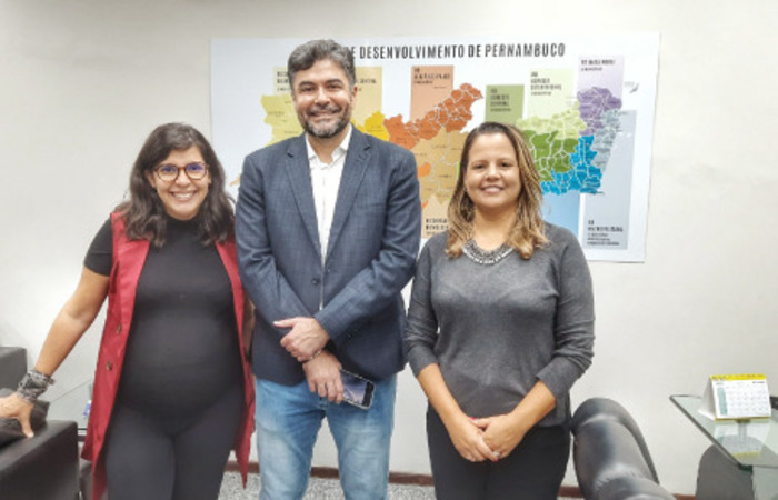 Representante do municpio de Serra Talhada foi recebido na sede da secretaria (Divulgao/SEDEPE)