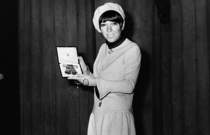 Mary Quant era conhecida, sobretudo, por seus desenhos de vestidos e saias curtssimos, com linhas simples e cores vivas (Crdito: CENTRAL PRESS / AFP)