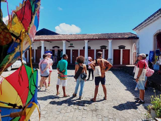 A caminhada sai do mercado da Ribeira e faz parte da reflexão sobre os 135 anos da Abolição da Escravatura no Brasil
(Foto: Divulgação ) A caminhada sai do mercado da Ribeira e faz parte da reflexão sobre os 135 anos da Abolição da Escravatura no Brasil
(Foto: Divulgação )