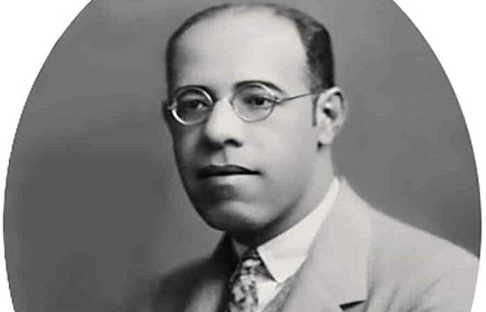  (Mario de Andrade (1893-1945), autor de Macunama, foi poeta, novelista, crtico, professor de piano e um dos lderes da Semana de Arte Moderna de 1922.)