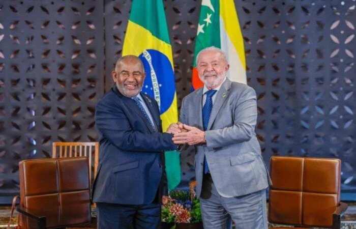 Alm de conversar sobre relaes entre os pases, Lula aproveitou a ocasio para anunciar ao presidente de Comores o apoio do Brasil  demanda da Unio Africana por uma vaga no G20 (Crdito: Ricardo Stuckert)